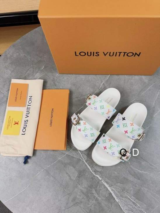 Picture of Louis Vuitton Slippers _SKULVsz35-45GDT0204358